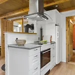 4 Bedroom Pet Friendly In