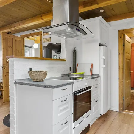 4 Bedroom Pet Friendly In