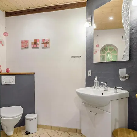 펜션 4 Bedroom Pet Friendly In *