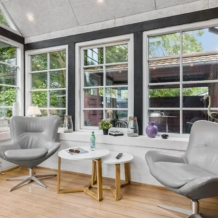 4 Bedroom Pet Friendly In 펜션 Hemmet