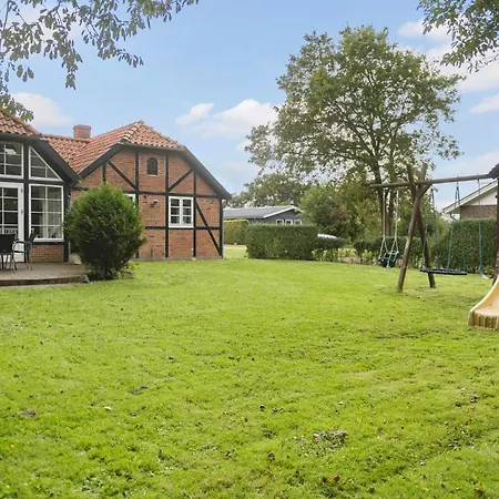 4 Bedroom Pet Friendly In * Hemmet