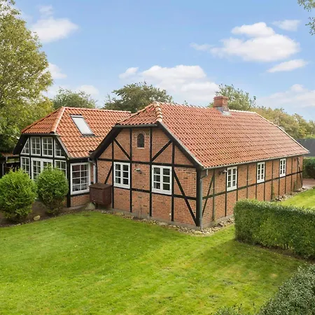 4 Bedroom Pet Friendly In Dom wakacyjny *
