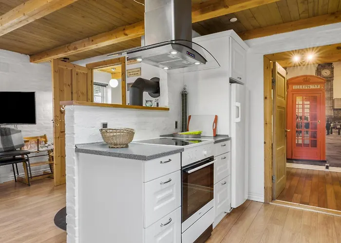 4 Bedroom Pet Friendly In