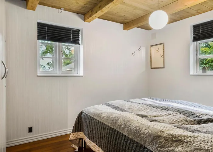 Dom wakacyjny 4 Bedroom Pet Friendly In Hemmet