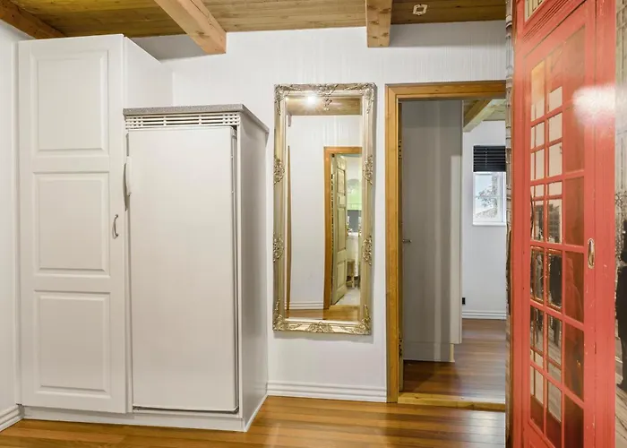4 Bedroom Pet Friendly In